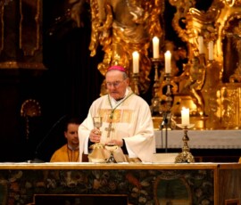 Zelebriert wurde der Dankgottesdienst von Weihbischof emeritus Bernhard Haßlberger. Zelebriert wurde der Dankgottesdienst von Weihbischof emeritus Bernhard Haßlberger.